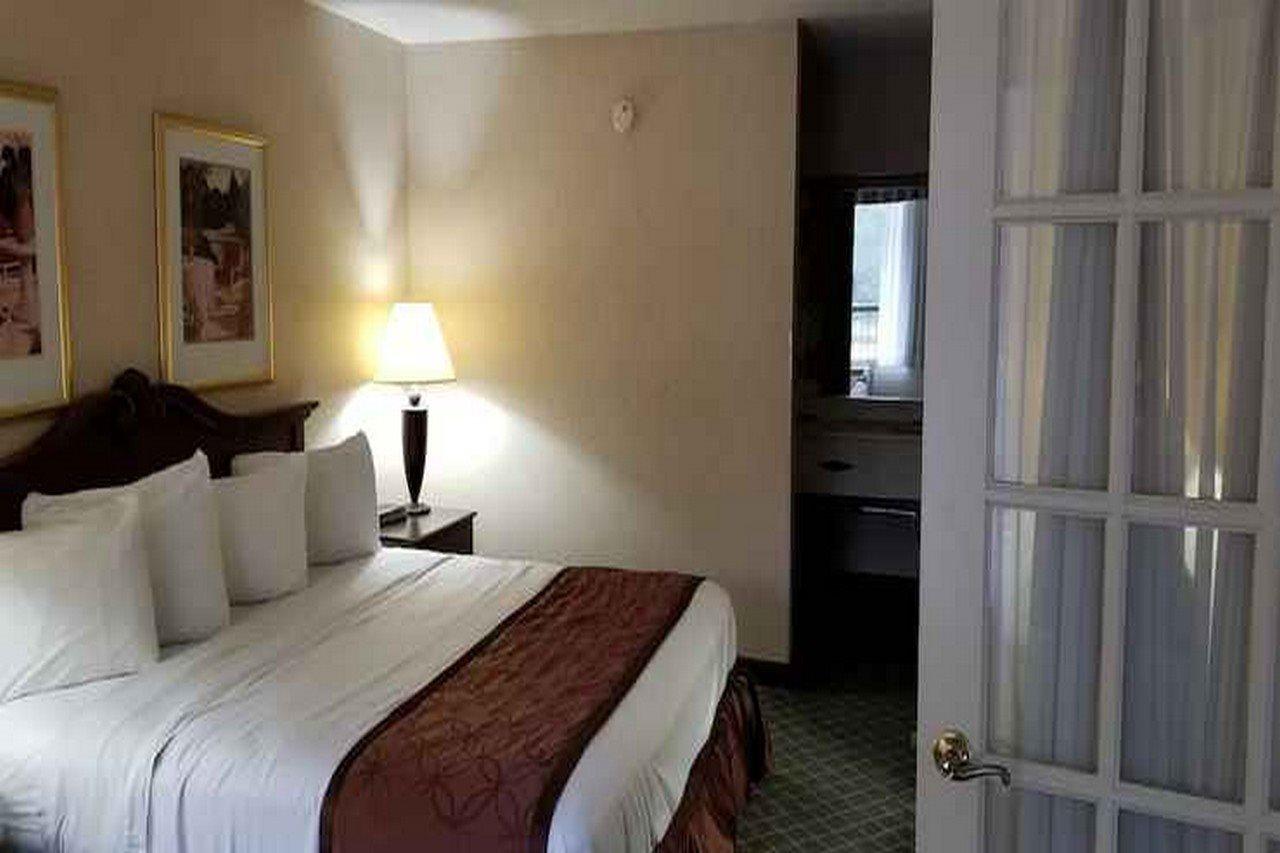 Clarion Inn & Suites Florence Eksteriør bilde