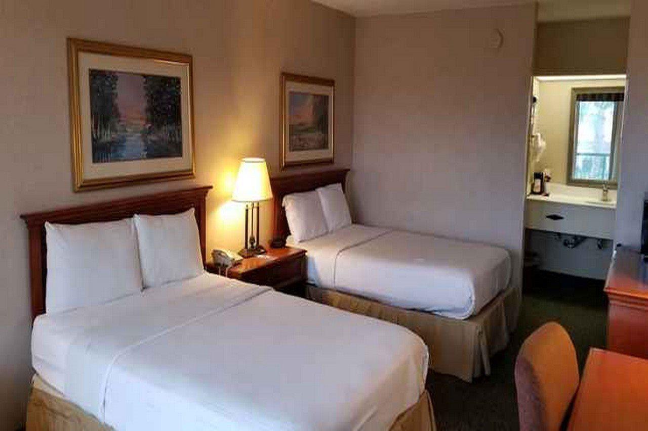 Clarion Inn & Suites Florence Eksteriør bilde