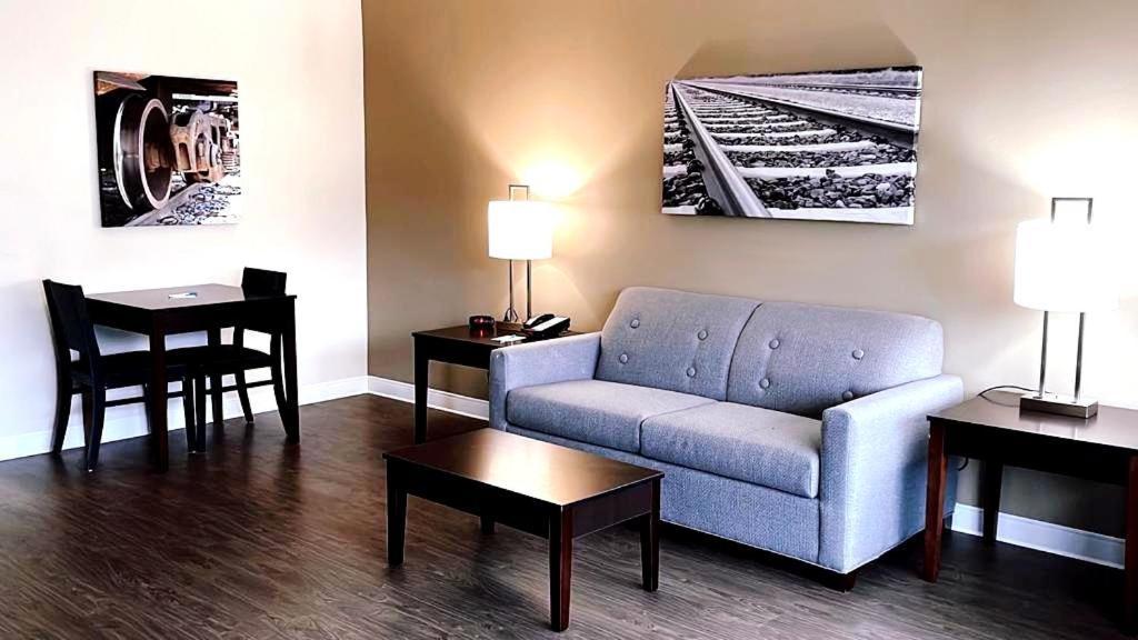 Clarion Inn & Suites Florence Eksteriør bilde