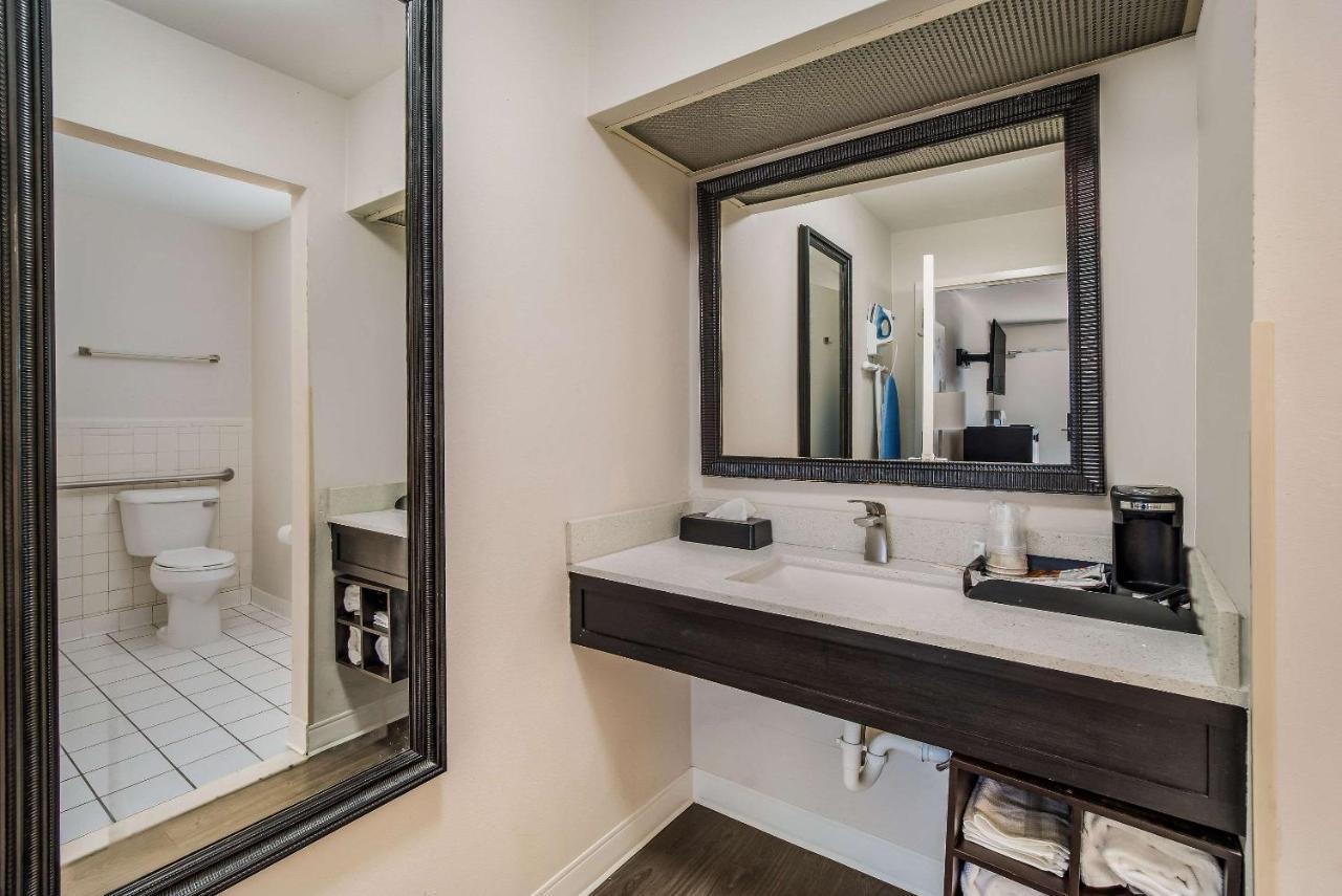 Clarion Inn & Suites Florence Eksteriør bilde
