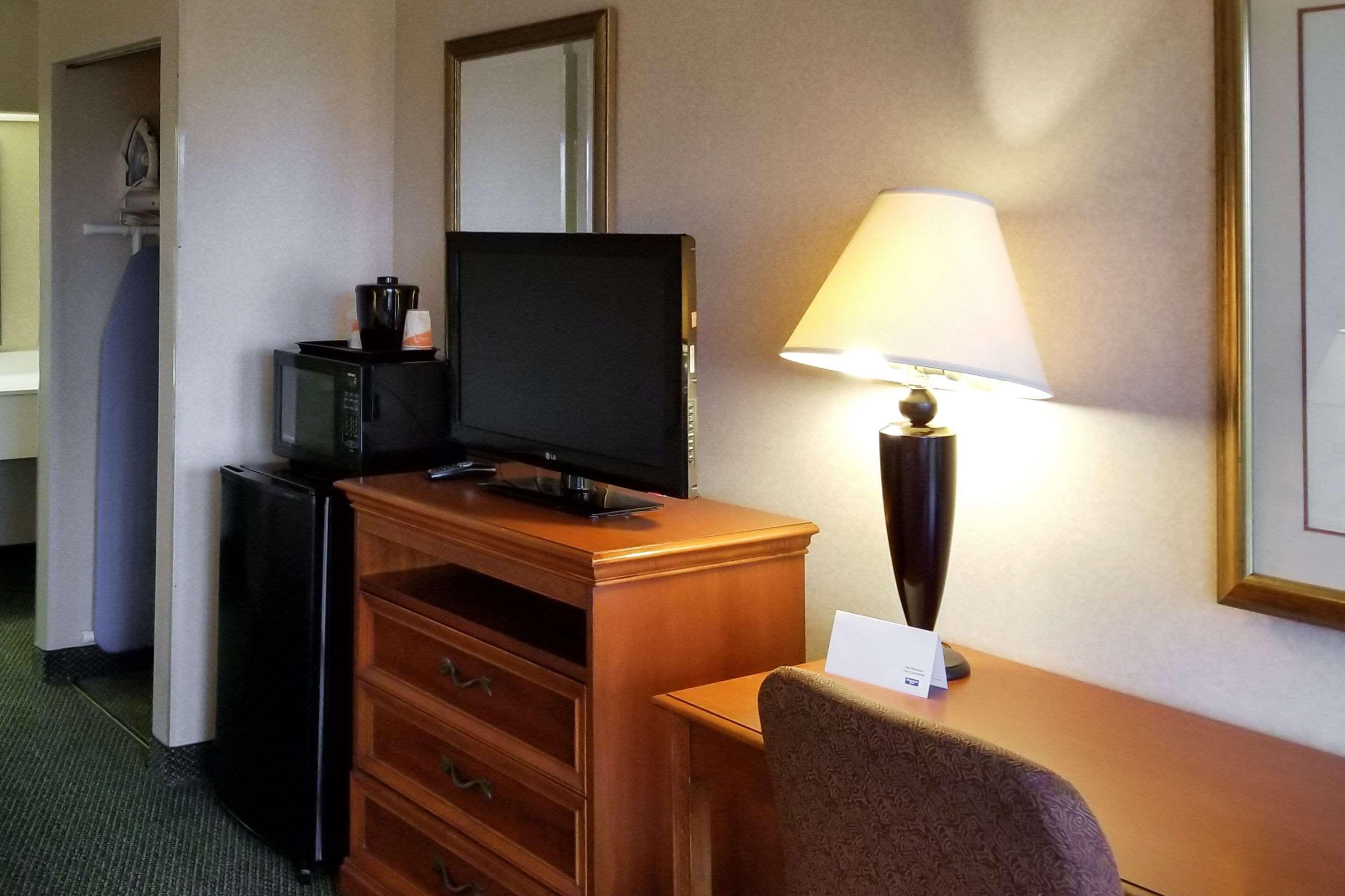 Clarion Inn & Suites Florence Eksteriør bilde